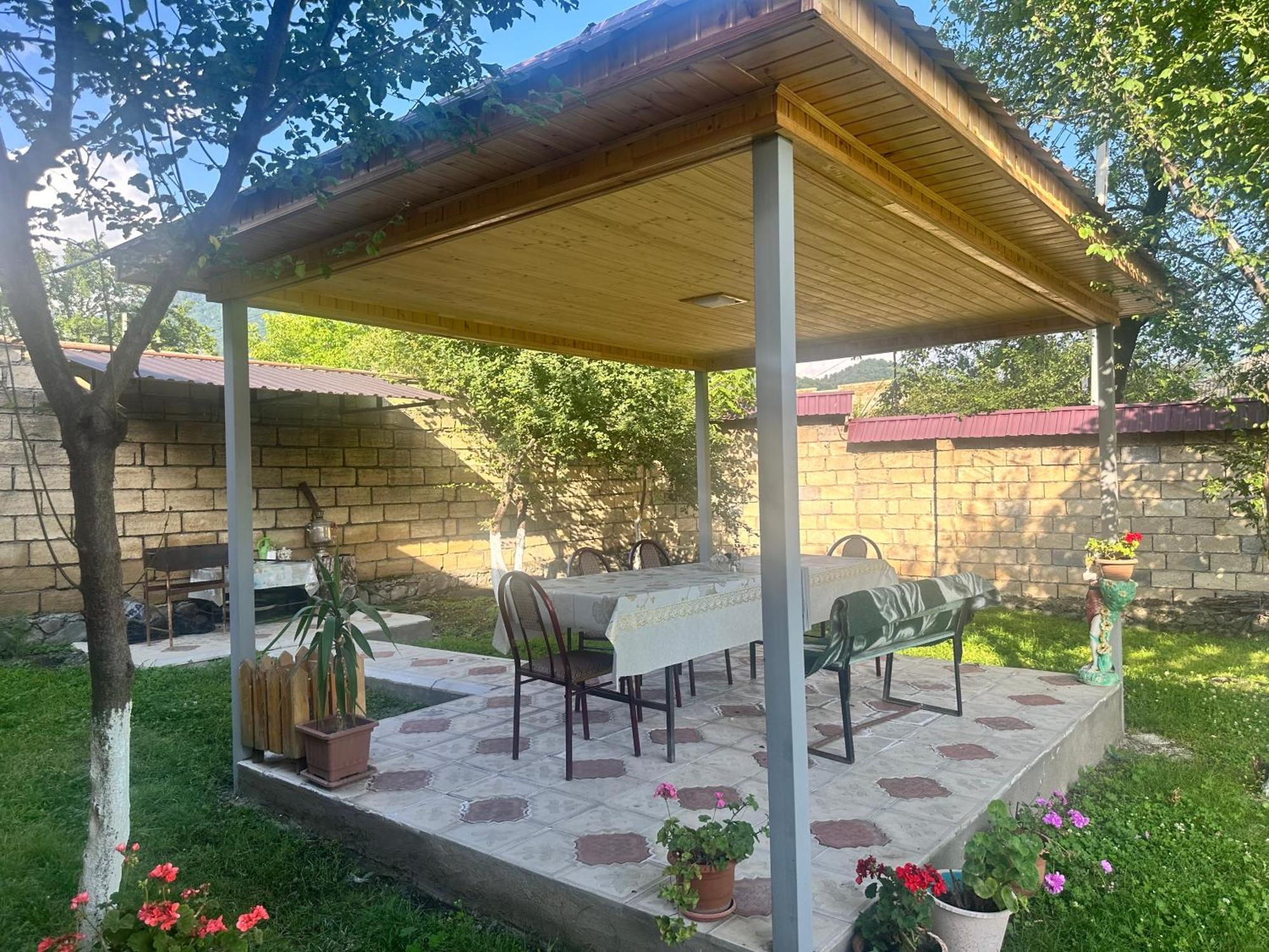 Villa In Qabala Exteriör bild